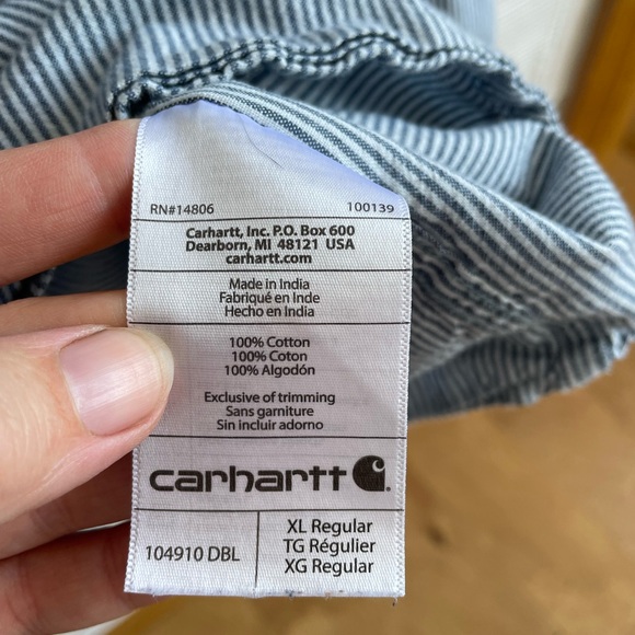 Carhartt Seersucker Button Down - Picture 4 of 5